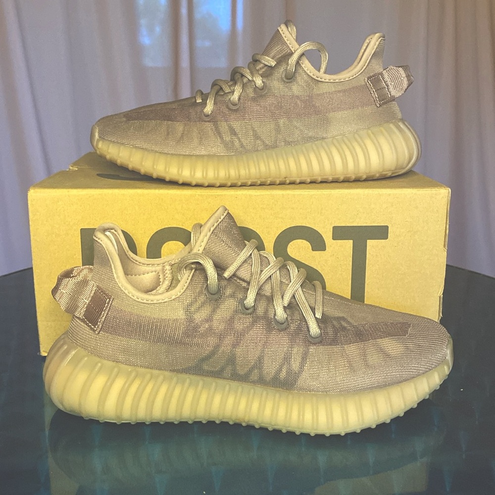 Adidas boost Yeezy boost 350 V2 Mono mist. Wore one time. The fit runs small.
